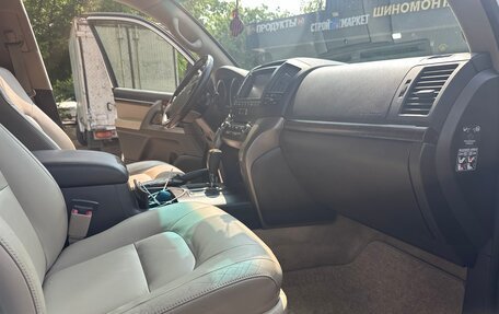 Toyota Land Cruiser 200, 2010 год, 2 700 000 рублей, 9 фотография
