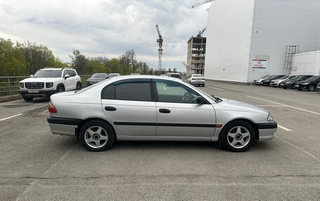 Toyota Avensis III рестайлинг, 2001 год, 625 000 рублей, 11 фотография