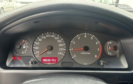 Toyota Avensis III рестайлинг, 2001 год, 625 000 рублей, 4 фотография