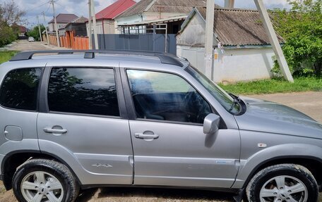 Chevrolet Niva I рестайлинг, 2011 год, 670 000 рублей, 4 фотография