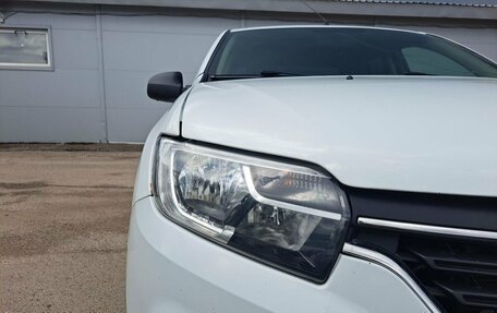 Renault Logan II, 2018 год, 499 000 рублей, 21 фотография