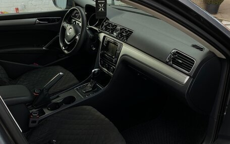 Volkswagen Passat B8 рестайлинг, 2017 год, 1 825 000 рублей, 4 фотография