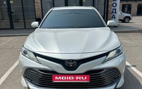 Toyota Camry, 2018 год, 2 700 000 рублей, 2 фотография