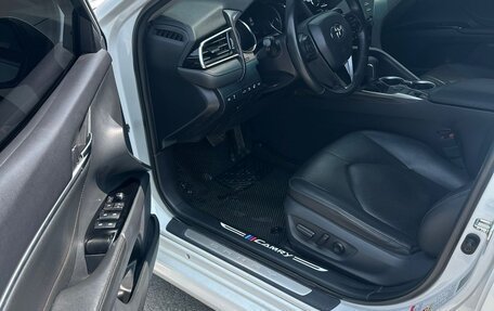 Toyota Camry, 2018 год, 2 700 000 рублей, 11 фотография