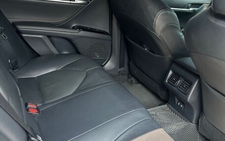 Toyota Camry, 2018 год, 2 700 000 рублей, 15 фотография