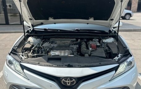 Toyota Camry, 2018 год, 2 700 000 рублей, 18 фотография
