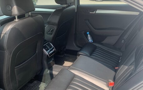Skoda Superb III рестайлинг, 2018 год, 2 300 000 рублей, 6 фотография