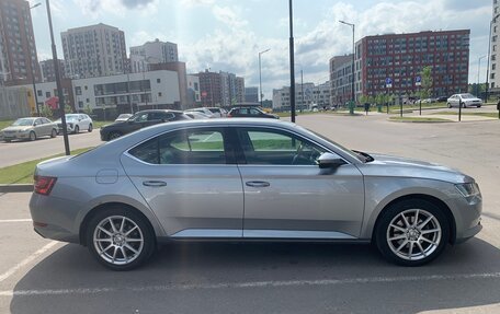 Skoda Superb III рестайлинг, 2018 год, 2 300 000 рублей, 3 фотография