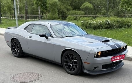 Dodge Challenger III рестайлинг 2, 2019 год, 5 100 000 рублей, 3 фотография