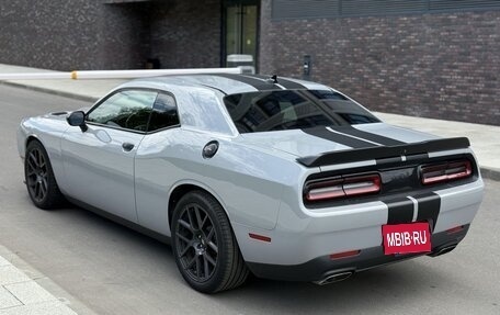 Dodge Challenger III рестайлинг 2, 2019 год, 5 100 000 рублей, 4 фотография