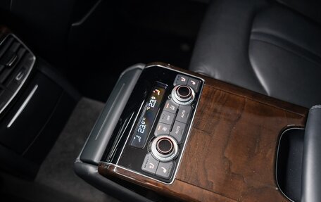 Audi A8, 2016 год, 4 750 000 рублей, 24 фотография
