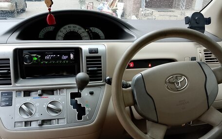Toyota Raum II, 2003 год, 516 000 рублей, 8 фотография