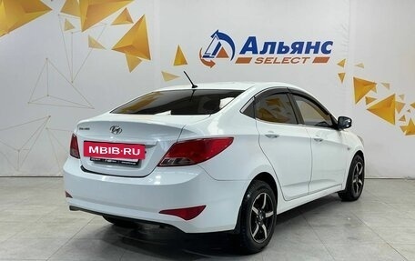 Hyundai Solaris II рестайлинг, 2016 год, 825 000 рублей, 3 фотография