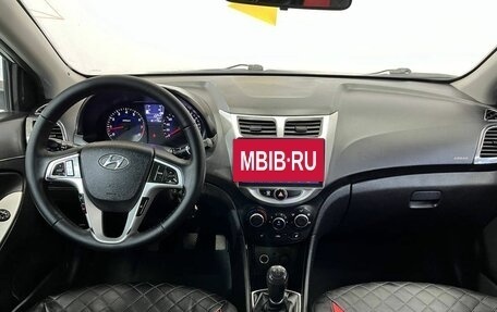Hyundai Solaris II рестайлинг, 2016 год, 825 000 рублей, 9 фотография