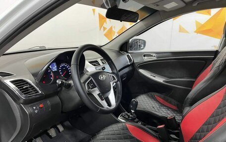 Hyundai Solaris II рестайлинг, 2016 год, 825 000 рублей, 23 фотография