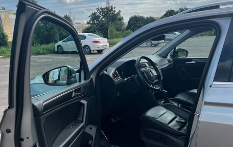 Volkswagen Tiguan II, 2019 год, 3 000 000 рублей, 13 фотография