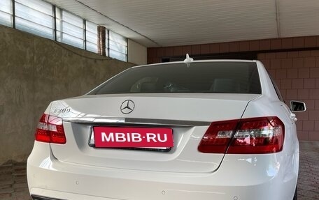 Mercedes-Benz E-Класс, 2012 год, 2 900 000 рублей, 3 фотография