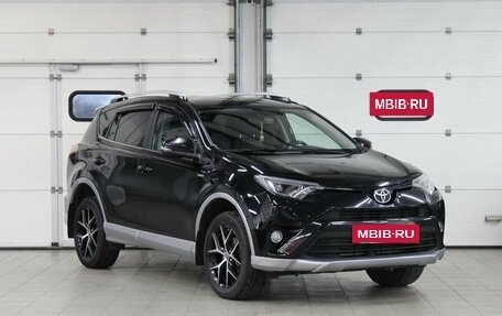 Toyota RAV4, 2017 год, 2 445 000 рублей, 3 фотография