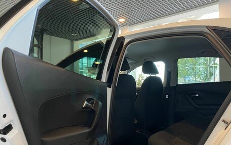 Volkswagen Polo VI (EU Market), 2016 год, 980 000 рублей, 24 фотография