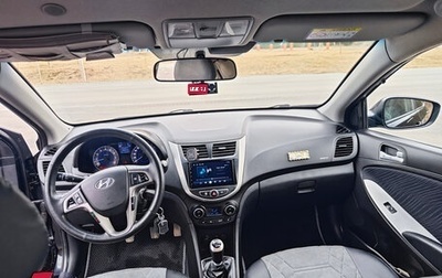 Hyundai Solaris II рестайлинг, 2015 год, 1 100 000 рублей, 1 фотография