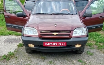 Chevrolet Niva I рестайлинг, 2004 год, 270 000 рублей, 1 фотография