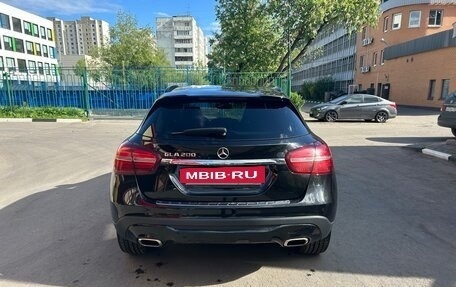 Mercedes-Benz GLA, 2019 год, 2 500 000 рублей, 3 фотография