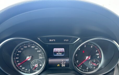 Mercedes-Benz GLA, 2019 год, 2 500 000 рублей, 14 фотография