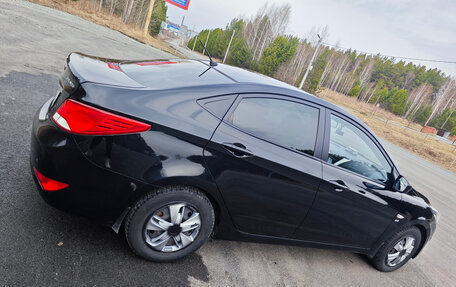 Hyundai Solaris II рестайлинг, 2015 год, 1 100 000 рублей, 8 фотография