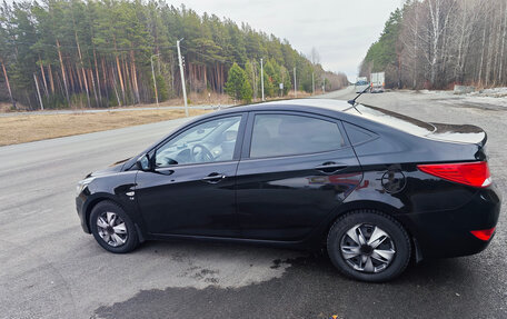 Hyundai Solaris II рестайлинг, 2015 год, 1 100 000 рублей, 2 фотография