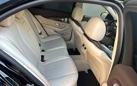 Mercedes-Benz E-Класс, 2019 год, 4 200 000 рублей, 11 фотография