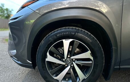 Lexus NX I, 2017 год, 3 250 000 рублей, 9 фотография
