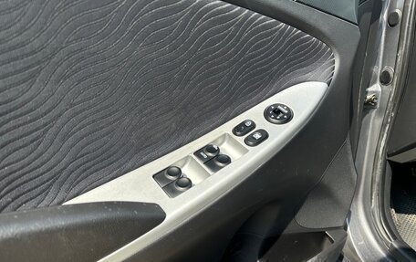 Hyundai Solaris II рестайлинг, 2012 год, 570 000 рублей, 6 фотография