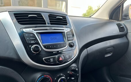 Hyundai Solaris II рестайлинг, 2012 год, 570 000 рублей, 9 фотография