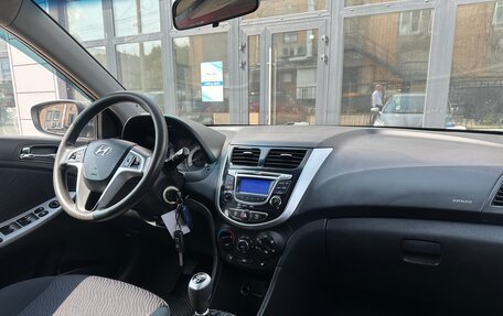 Hyundai Solaris II рестайлинг, 2012 год, 570 000 рублей, 16 фотография