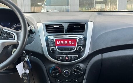 Hyundai Solaris II рестайлинг, 2012 год, 570 000 рублей, 15 фотография