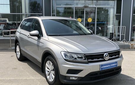 Volkswagen Tiguan II, 2020 год, 2 660 000 рублей, 3 фотография