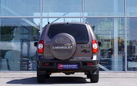 Chevrolet Niva I рестайлинг, 2016 год, 677 000 рублей, 6 фотография