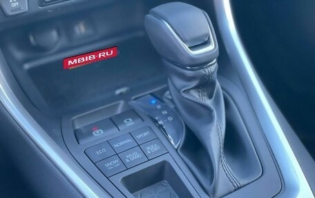 Toyota RAV4, 2024 год, 3 680 000 рублей, 21 фотография