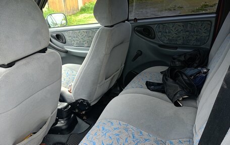 Chevrolet Niva I рестайлинг, 2004 год, 270 000 рублей, 10 фотография