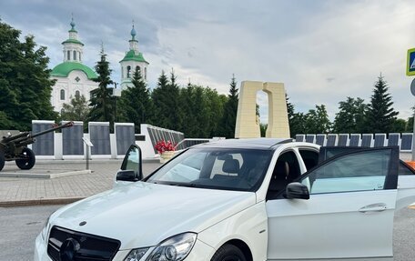 Mercedes-Benz E-Класс, 2012 год, 2 300 000 рублей, 4 фотография
