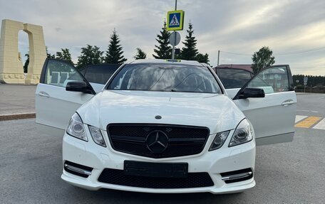 Mercedes-Benz E-Класс, 2012 год, 2 300 000 рублей, 3 фотография