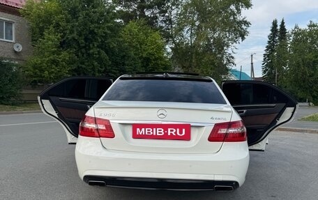 Mercedes-Benz E-Класс, 2012 год, 2 300 000 рублей, 5 фотография