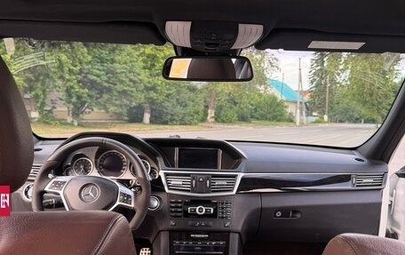 Mercedes-Benz E-Класс, 2012 год, 2 300 000 рублей, 15 фотография