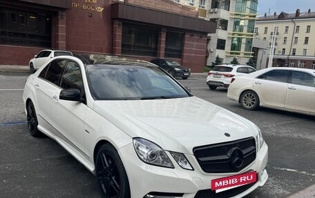 Mercedes-Benz E-Класс, 2012 год, 2 300 000 рублей, 19 фотография