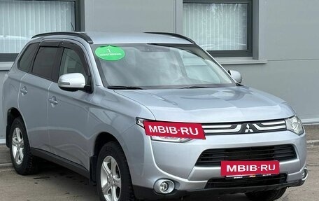 Mitsubishi Outlander III рестайлинг 3, 2012 год, 1 254 216 рублей, 3 фотография
