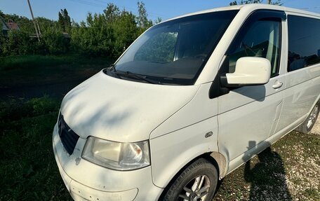 Volkswagen Transporter T5 рестайлинг, 2005 год, 1 240 000 рублей, 1 фотография