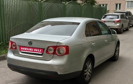 Volkswagen Jetta VI, 2007 год, 410 000 рублей, 3 фотография