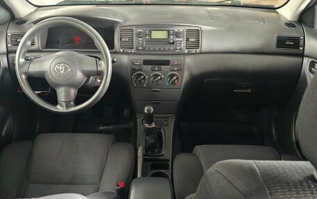 Toyota Corolla, 2005 год, 400 000 рублей, 11 фотография
