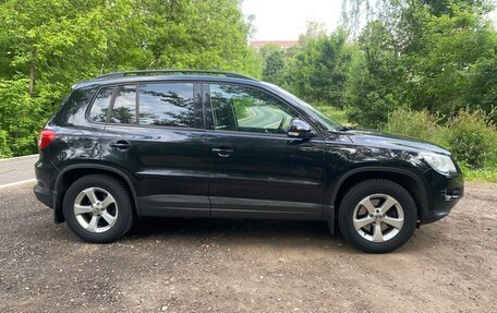 Volkswagen Tiguan I, 2011 год, 980 000 рублей, 2 фотография