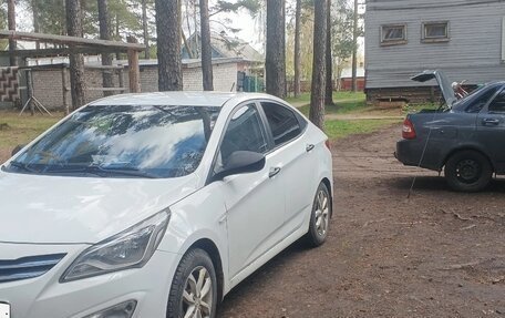 Hyundai Solaris II рестайлинг, 2015 год, 800 000 рублей, 4 фотография